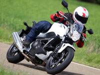 Essai Honda NC700S : la moto bien sous tous rapports ?