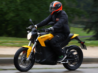Essai des motos électriques Zero S et FXS : 15 chevaux... et plus avec l'électricité