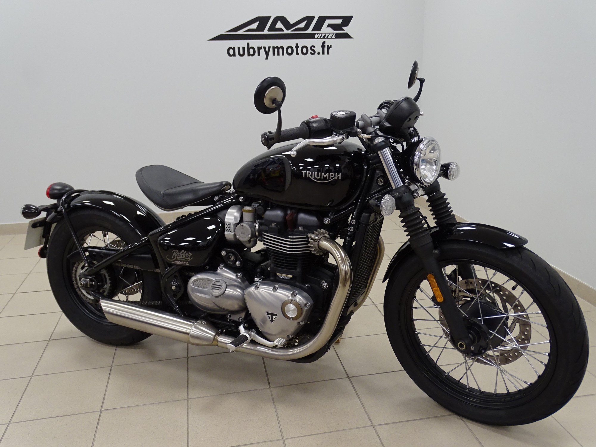TRIUMPH 1200 BONNEVILLE 1200 BOBBER