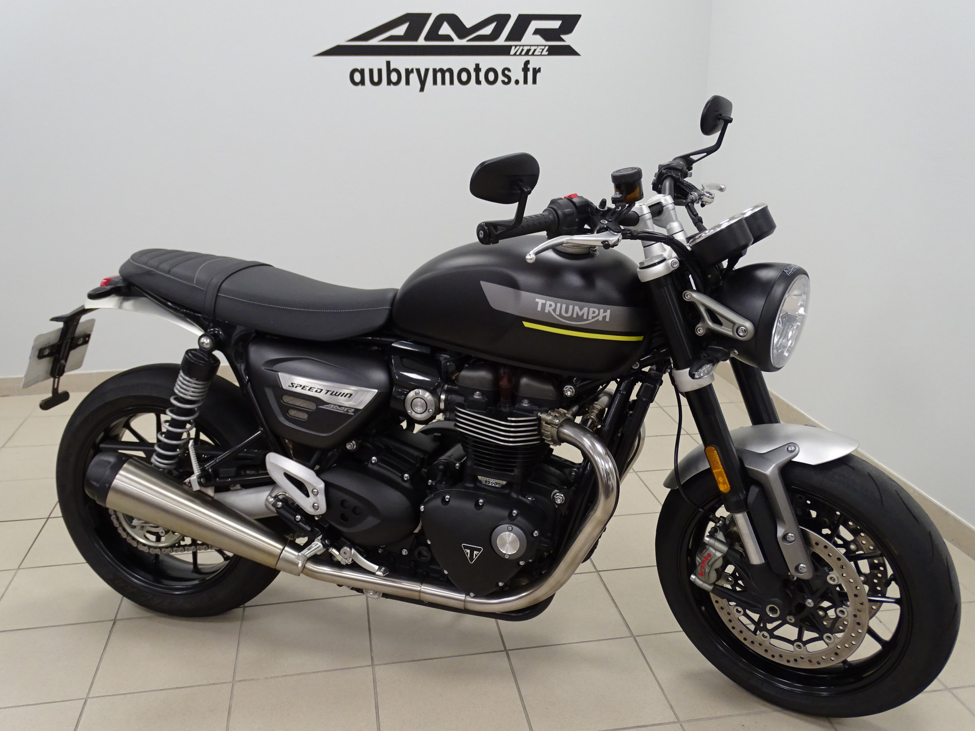 TRIUMPH 1200 SPEED TWIN 1200