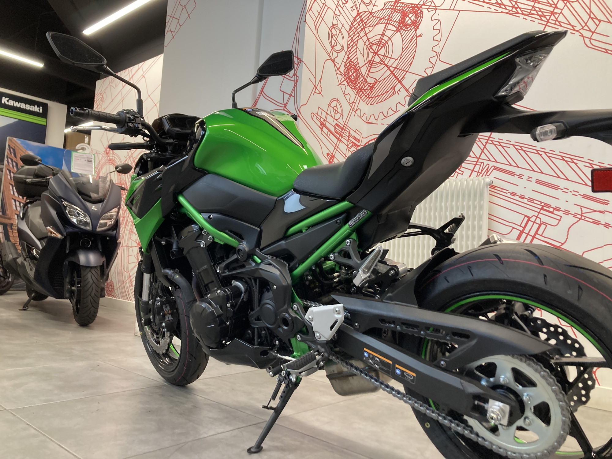 kawasaki-900-z-900