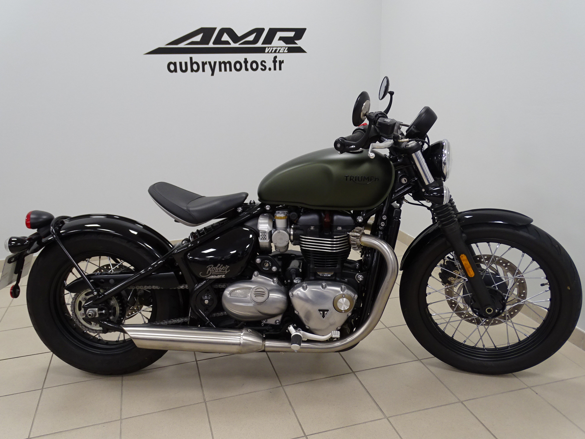 TRIUMPH 1200 BONNEVILLE 1200 BOBBER