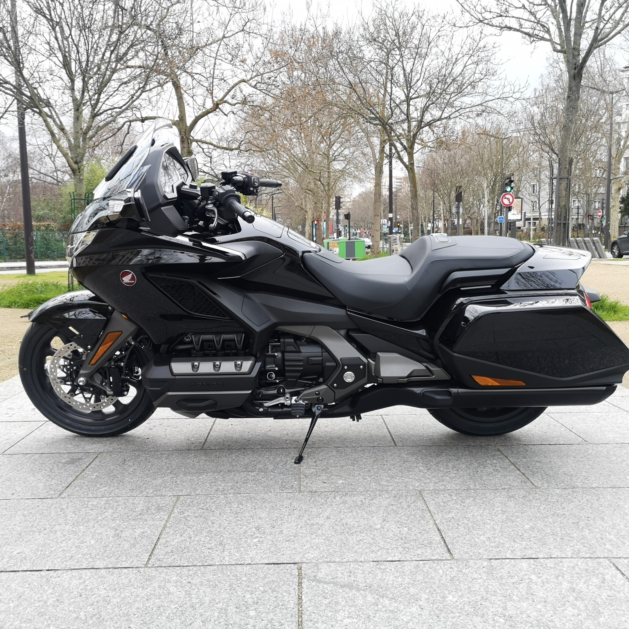Honda goldwing 2021 image