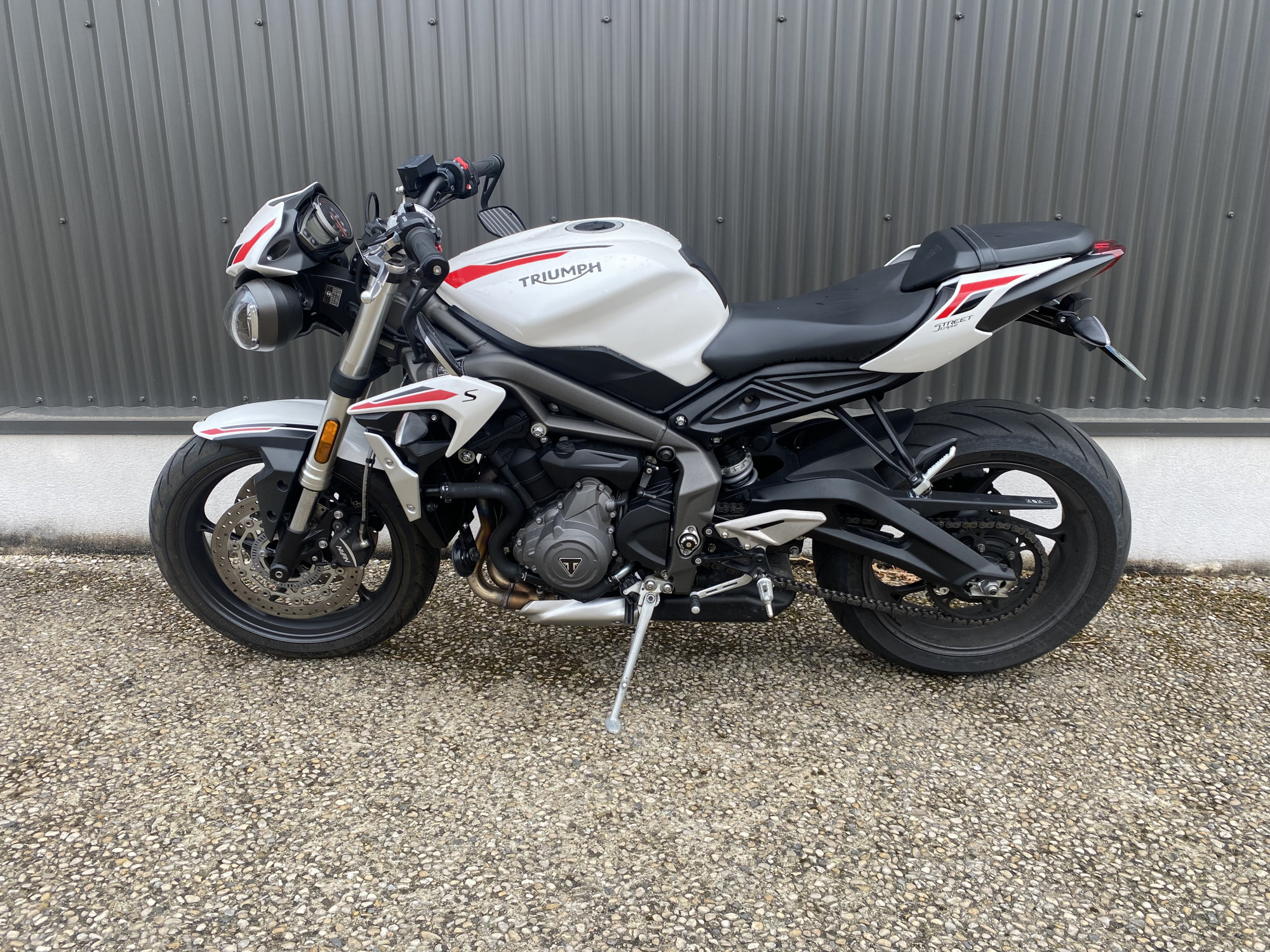 TRIUMPH 660 STREET TRIPLE 660 S A2