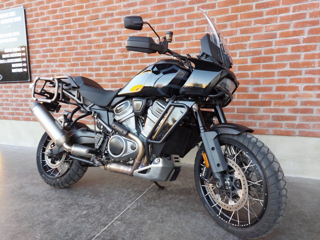 HARLEY-DAVIDSON 1250 CUSTOM PAN AMERICA