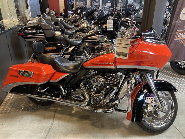 HARLEY-DAVIDSON 1800 CVO ROAD GLIDE FLTRXSE