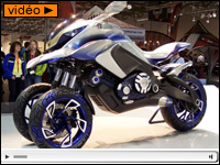 Intermot : Yamaha expose un concept de moto à trois-roues