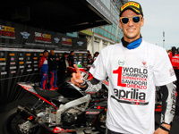 World Superbike : Aprilia reste dans la course en 2016
