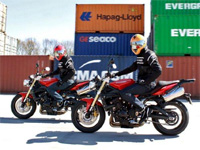 Deux p'tits jeunes en route pour un tour d'Europe à moto