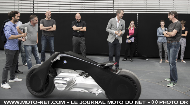 BMW Motorrad Vision Next 100 : la moto très futuriste de Béhème