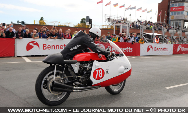 Classic TT 2017 : Michael Dunlop rend un hommage à Bob McIntyre et Gilera