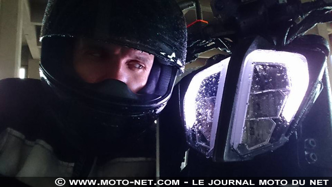 Essai des nouvelles KTM Duke 125 et 390 : Moto-Net à la neige !