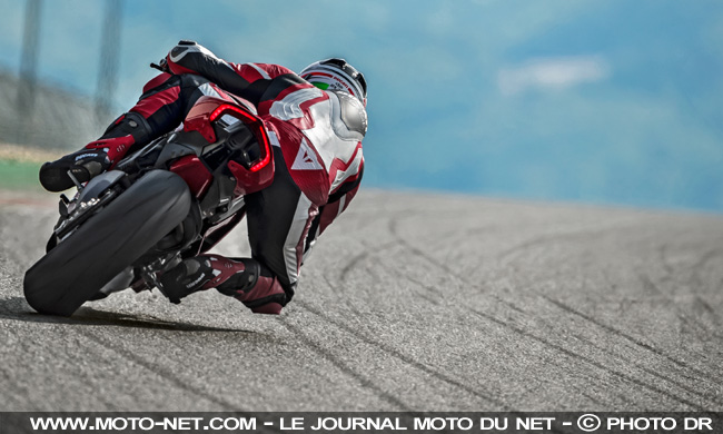  Ducati Panigale V4 : la même en deux fois mieux ?