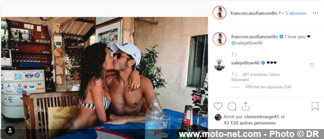 Rossi  en vacances à Ibiza avec sa ravissante compagne, Francesca Novello