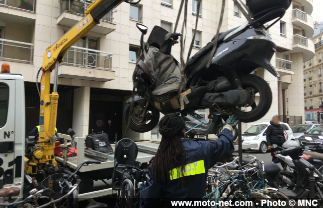 Une pétition pour le maintien du stationnement moto gratuit à Paris