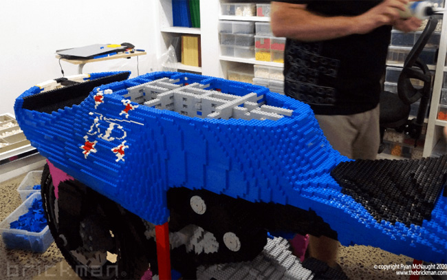  [Vidéo] Comment fabriquer en Lego la réplique de la moto Britten V1000 