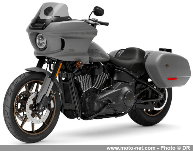  Harley-Davidson Low Rider ST : welcome, little Road Glide ! 