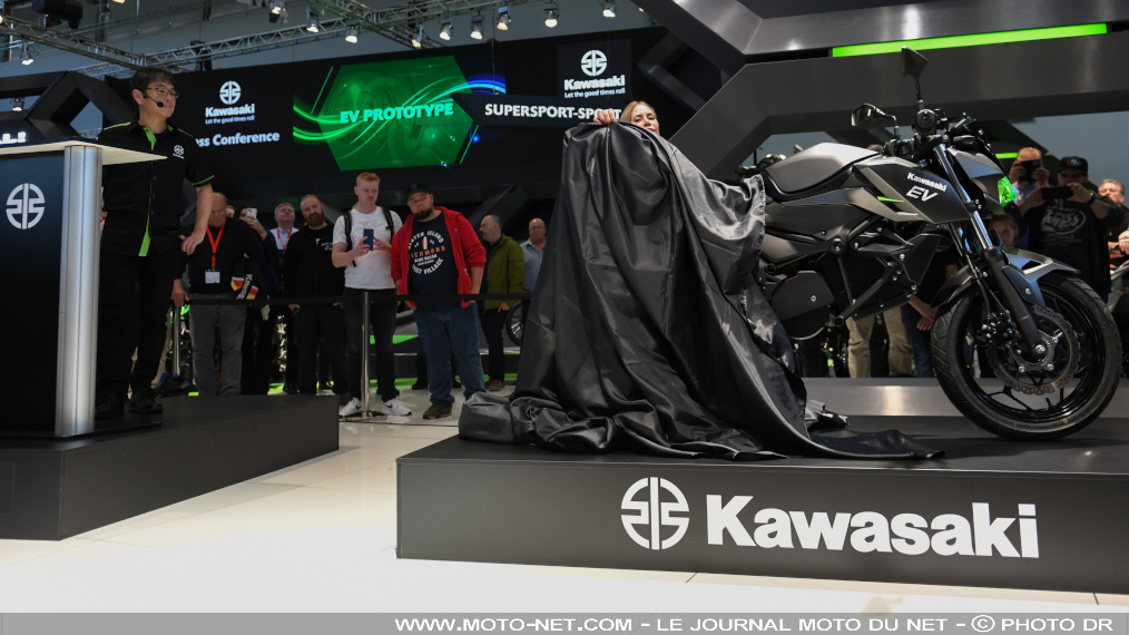 Kawasaki alimente le buzz sur sa future moto électrique à Intermot 2022
