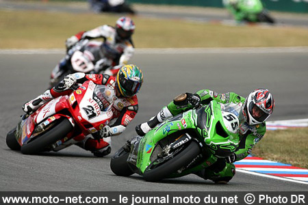 Régis Laconi, Troy Bayliss et Ruben Xaus - Les manches Superbike et Supersport de République Tchèque 2007 à Brno sur Moto-Net.Com