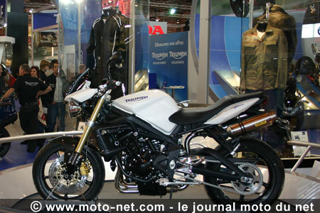 Street Triple avec accessoires et vêtements - Le Triumph... de la mode ?