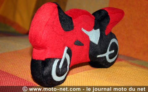 Noël motard : une moto en peluche pour les tout petits