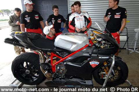 Biaggi sur une Ducati en Australie