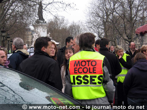 Réforme du permis de conduire : forte mobilisation des auto et moto écoles