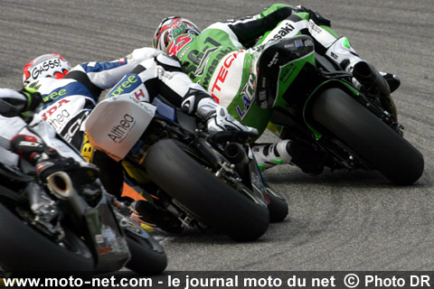 Régis Laconi, Roberto Rolfo et Karl Muggeridge - Le Superbike met le feu à Valence !