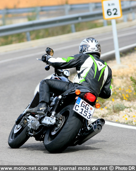 Test Harley XR1200 : l'américaine qui veut envahir l'Europe !