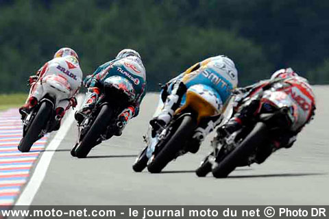 Le Grand Prix de République Tchèque 125 tour par tour