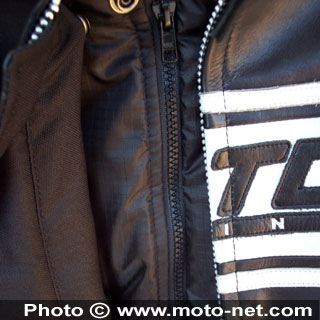 Essai du blouson en cuir Nicky de chez Helstons