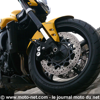 Face à face Honda CB 1000 R - Yamaha FZ1 : duel chez les 1000 !