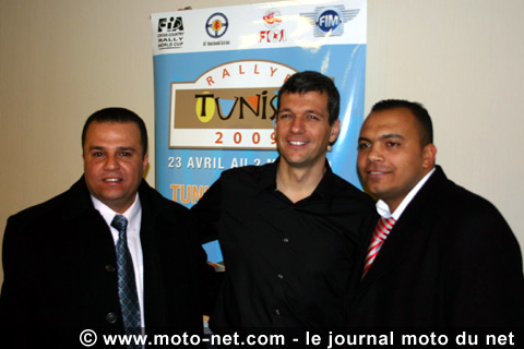 Stéphane Clair au centre, Chekib Brahim à gauche et son homologue égyptien à droite - Le Rallye de Tunisie 2009 se prépare...