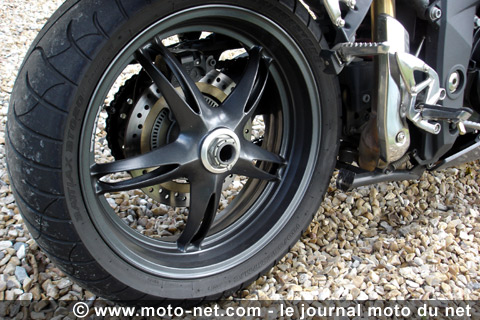 Triumph Sprint ST ou l'art de filer à l'anglaise