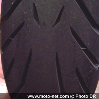 Balade et arsouille : le nouveau pneu moto Pirelli 'Angel ST affiche sa polyvalence !