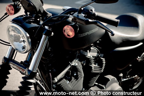 Test Harley-Davidson Iron 883 : Le benjamin des Dark Customs arrive en ville