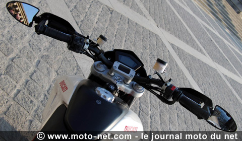  Ducati Hypermotard - Face à face Dorsoduro / Hypermotard : deux italiennes bien dévergondées !