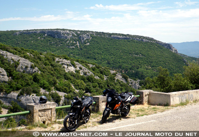 Essai KTM 990 SMT et 690 Duke : deux oranges pressées au soleil...