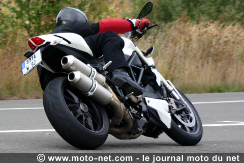 Essai Ducati Streetfighter : Le roadster qui balance la sauce... bolognaise !