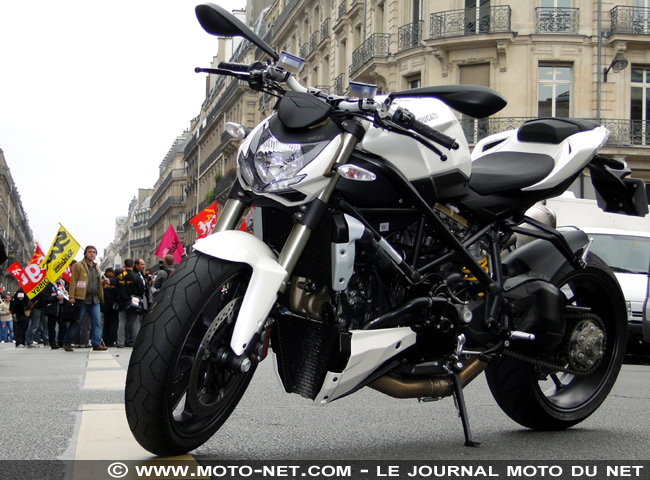 Essai Ducati Streetfighter : Le roadster qui balance la sauce... bolognaise !