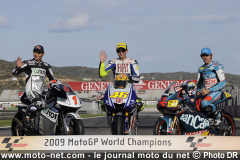 Aoyama, Rossi et Simon : champions du monde 250, MotoGP et 125 2009