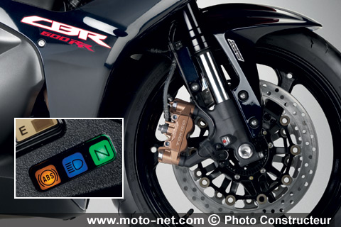  CBR600RR - Nouveautés 2009 : Honda équipe ses CBR de l'ABS combiné !