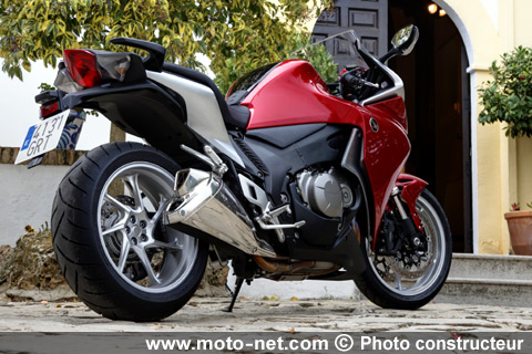 Essai Honda VFR 1200... avec un F comme efficace !