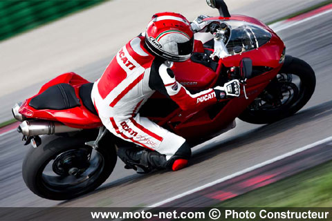 Ducati lance le Challenge Superbike 848