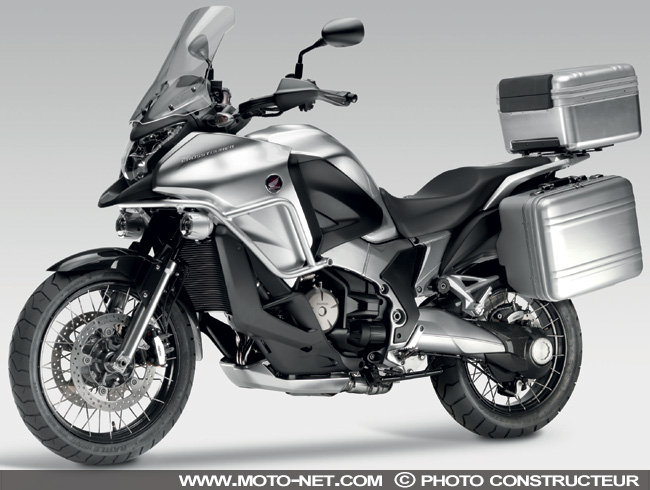 Officiel : le Honda Crosstourer 1200 débarque en 2012