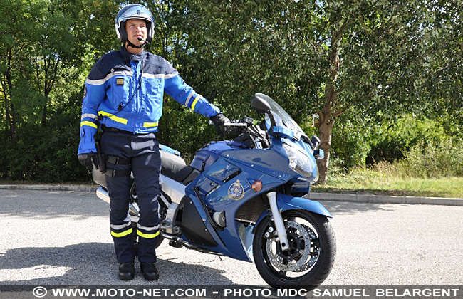 Les motards de la gendarmerie passent au blouson !