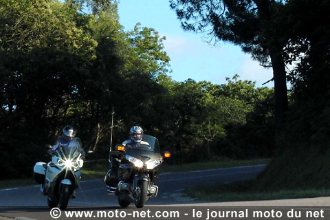  Face à face BMW K 1600 GTL vs Honda GL1800 Goldwing : 12 cylindres en Bretonnie !