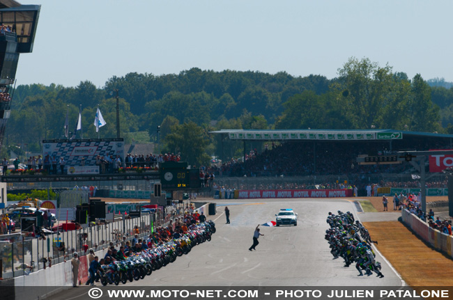 17h00 : la Kawasaki n°11 en tête après 2 heures de course