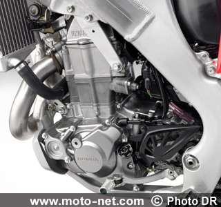 CRF450R - Nouveautés 2009 : Honda équipe ses CBR de l'ABS combiné !