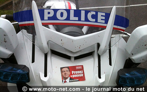 Les motards de la police font la grève du casque...